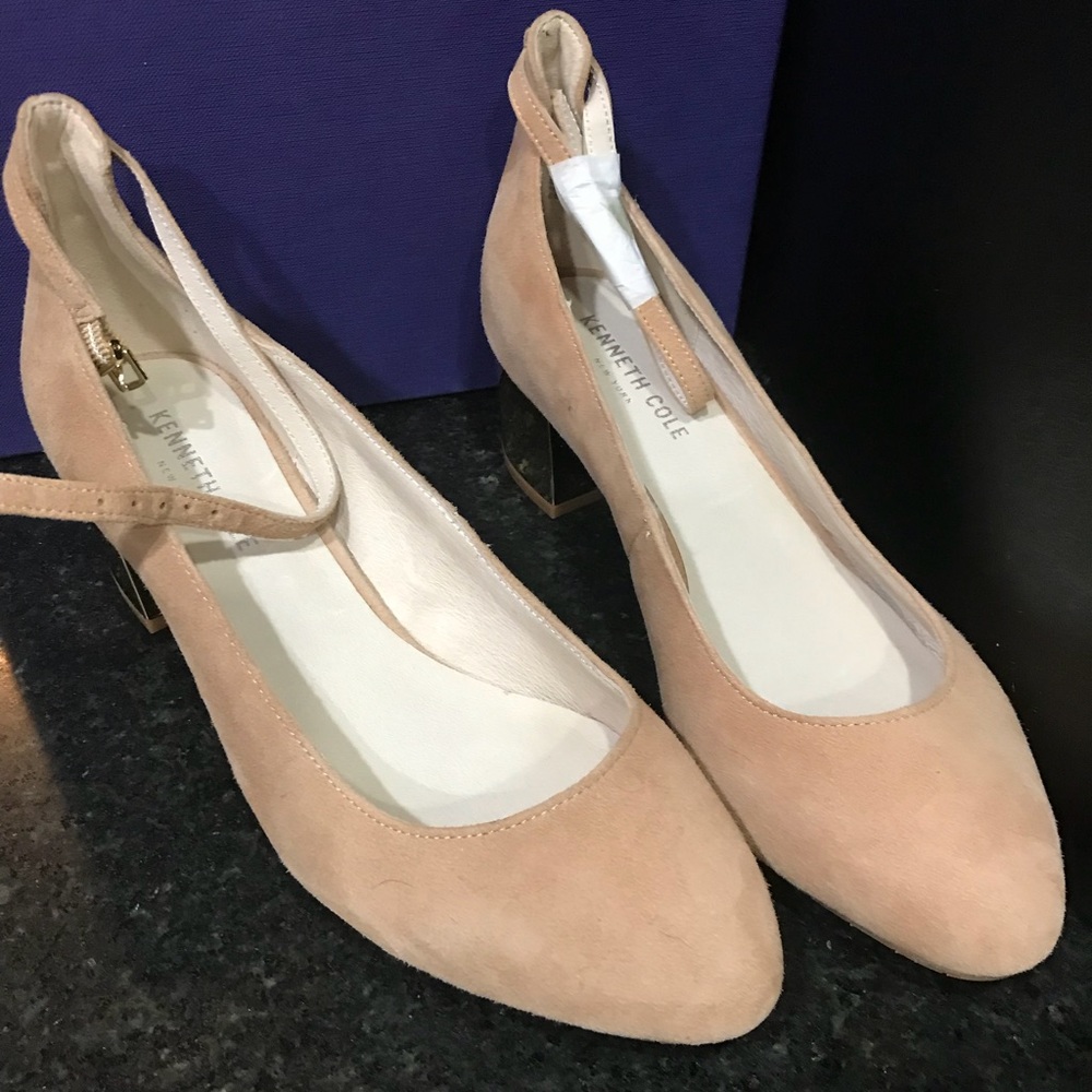 Kenneth Cole Nude Suede shoes